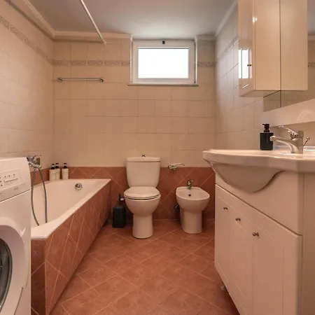 Lavande Apartman Hriszí Aktí Haniá