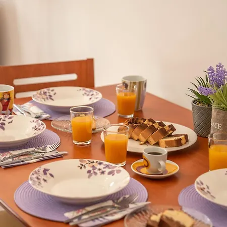 Lavande Apartament *