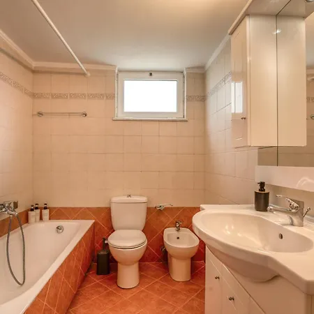 Lavande Apartament *