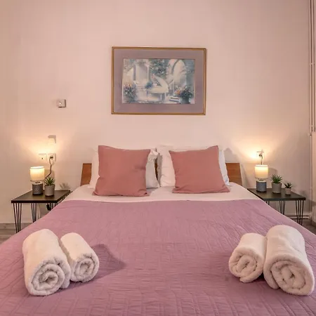 Lavande Apartament *